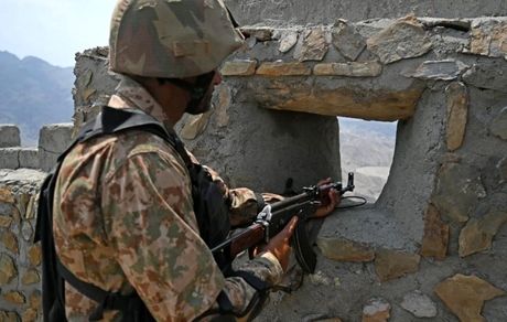 تیراندازی از افغانستان، یک سرباز پاکستانی را کشت