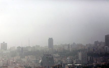 آلودگی هوا، پیش دبستانی ها و مدارس ابتدایی تهران را تعطیل کرد