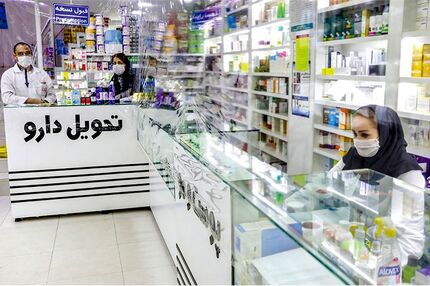 خطر سرگردانی ۳۰۰ هزار بیمار در داروخانه‌ها با ضرب‌الاجل "حذف نسخ کاغذی" از اول دی