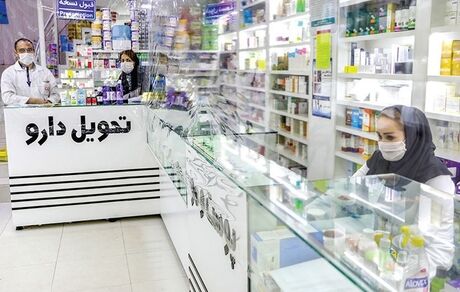 خطر سرگردانی ۳۰۰ هزار بیمار در داروخانه‌ها با ضرب‌الاجل "حذف نسخ کاغذی" از اول دی