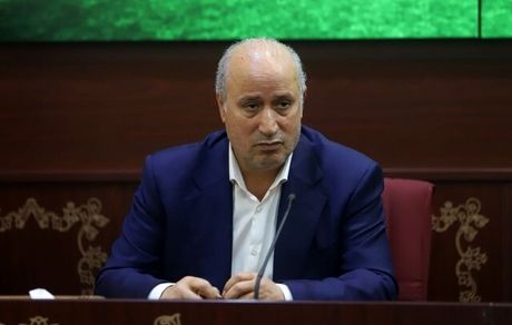 تاج به انتقادات گزارشگر تلویزیون واکنش نشان داد