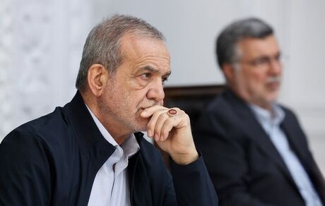 رئیس جمهور: باید ساختار مدیریت برای افزایش انگیزه نخبگان تغییر کند