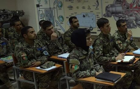 آمریکا صدها خلبان افغان را از تاجیکستان خارج کرد