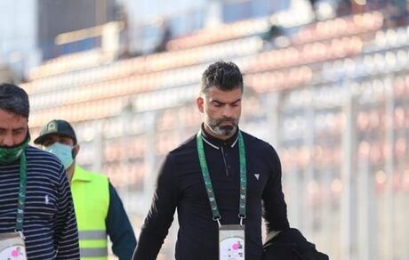 سرمربی ذوب‌آهن برکنار شد