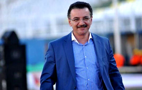 زنوزی برای تعین تکلیف تراکتور به تبریز برمی‌گردد