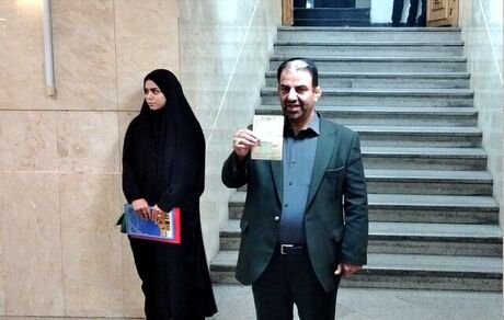 ثبت نام نماینده سابق کرمانشاه برای انتخابات ریاست جمهوری