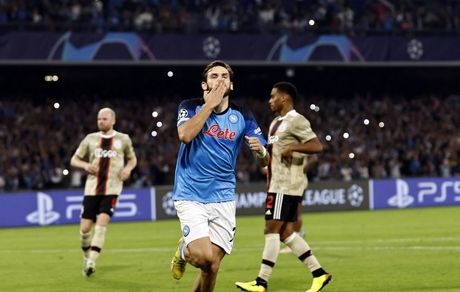 لیگ قهرمانان اروپا: آژاکس دوباره به ناپولی باخت / آتلتیکو مادرید متوقف شد