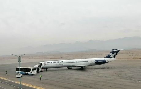 فرود اضطراری هواپیمای تهران بندرعباس در یزد