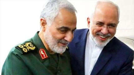 عکس| درخواست متفاوت جمعی از مردم از سردار سلیمانی و محمدجواد ظریف
