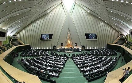 نمایندگان بخشی از حقوقشان را به غزه می‌دهند