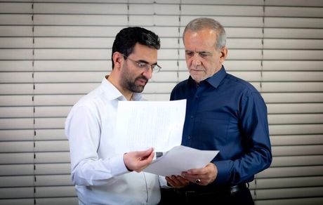 آذری جهرمی: رئیس جمهور قانون تابعیت فرزندان را برای همه مشمولان در هیات دولت اجرا کند