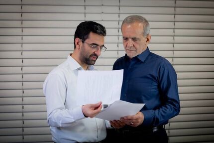 آذری جهرمی: رئیس جمهور قانون تابعیت فرزندان را برای همه مشمولان در هیات دولت اجرا کند