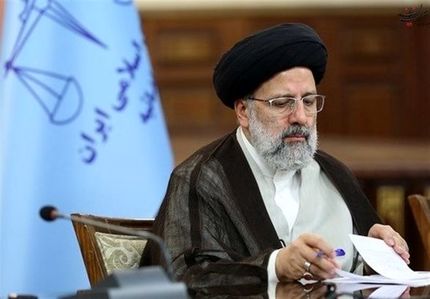در خواست رئیسی از نمایندگان مجلس: در جهت اصلاح ساختارهای فسادزا اقدام کنند/  ملامت کنندگان هرگز ما را دلسرد نخواهد کرد