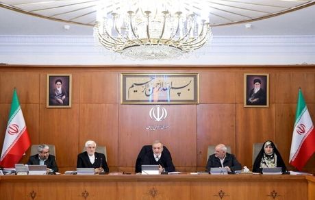 عیدی کارکنان دولت به ۱۰ میلیون تومان افزایش یافت