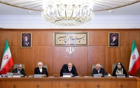 عیدی کارکنان دولت به ۱۰ میلیون تومان افزایش یافت