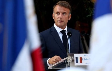 تمجید مکرون از شجاعت و صبوری مردم سوریه در سقوط دولت بشار اسد