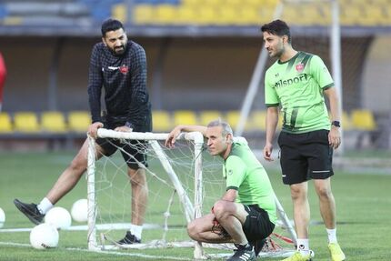 بحران جدید در پرسپولیس: دستیاران گل‌محمدی تمدید نمی‌کنند
