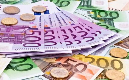 آخرین قیت دلار و یورو در بازر