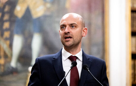 اظهارات مداخله‌جویانه فرانسه علیه ایران درخصوص تنگه هرمز
