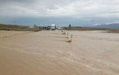 سیل، محور بردسکن به طبس را بست