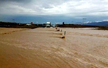 سیل، محور بردسکن به طبس را بست