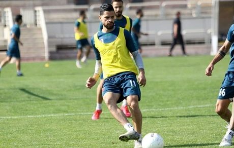بازیکن پرسپولیس، تیم ملی را ترک و به تهران بازگشت