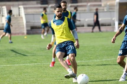 بازیکن پرسپولیس، تیم ملی را ترک و به تهران بازگشت