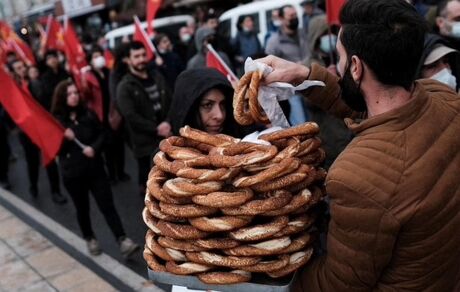 بحران گرانی نان در ترکیه / دستگیری فعالان یوتیوب و روزنامه‌نگاران