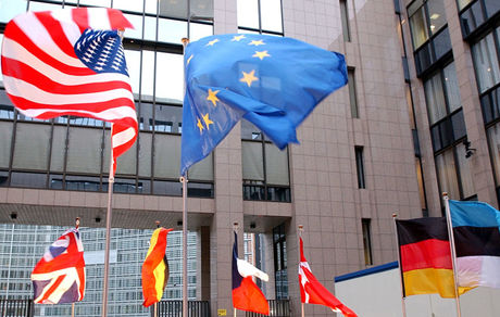 تلاش اتحادیه اروپا برای بازگرداندن امریکا به برجام