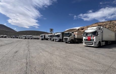 کاروان کمک‌های داوطلبانه مردم ترکیه به ایران رسید