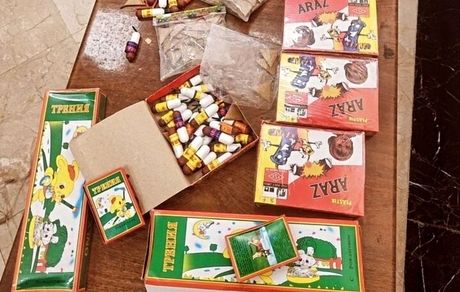 کشف بیش از ۳۷ هزار عدد مواد محترقه در ایلام