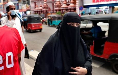 سری‌لانکا مدارس اسلامی رامی‌بندد!