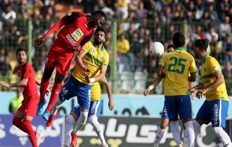 پرواز پرسپولیسی‌ها به تأخیر افتاد
