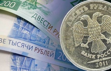 پول روسیه ۳۰ درصد سقوط کرد