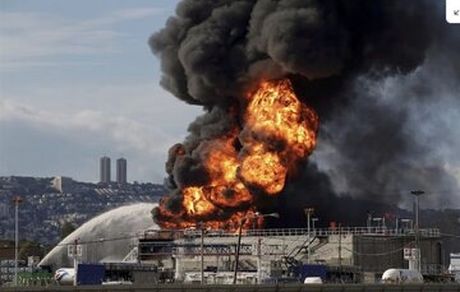 آتش سوزی پالایشگاه والرو در بندر آرتور ایالت تگزاس آمریکا
