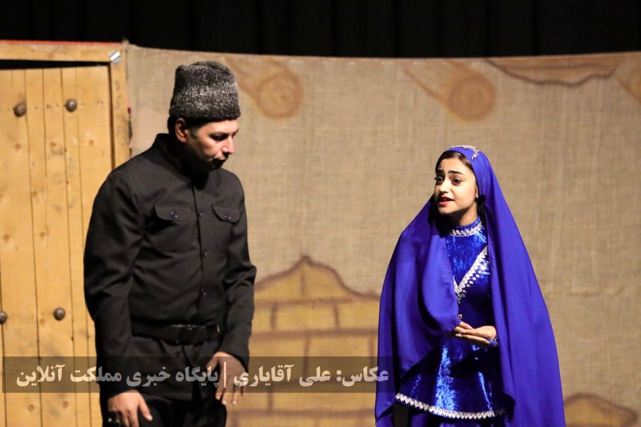 نمایش طنز ترکی «قره پاپاق لوطوسو»