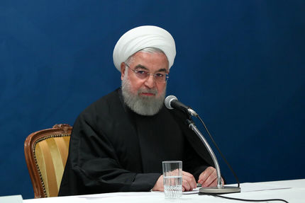 روحانی: در داستان سقوط هواپیمای اوکراینی فقط یک فرد نمی‌تواند مقصر باشد/ مسأله با صداقت برای مردم بیان شود