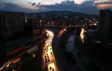 بحران خاموشی سراسری در ونزوئلا / دلیل: حمله سایبری