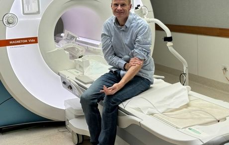 درمان پزشک مبتلا به سرطان با یک روش ابداعی