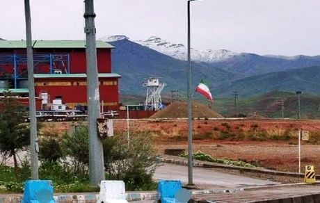 ارتفاعات تکاب در پنجاه و ششمین روز بهار سفیدپوش شد