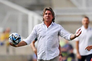 ساپینتو: سه امتیاز را به هواداران استقلال هدیه می‌دهیم