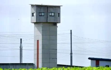 فرار دو زندانی در فرانسه به شیوه‌ای منحصر به فرد