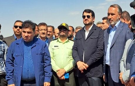 پروژه احداث قطعه دوم اتصال خفر به شبکه ریلی کشور کلید خورد