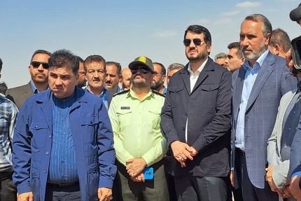 پروژه احداث قطعه دوم اتصال خفر به شبکه ریلی کشور کلید خورد