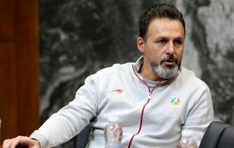 مربی روسی تیم ملی به ایران برنگشت