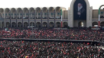 سی ان ان: صدها هزار نفر در گرما در روز دوم مراسم تشییع رهبر شهید ایران شرکت کردند
