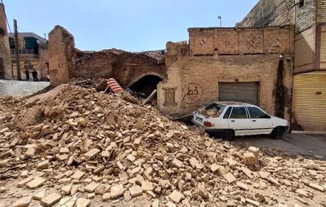 ریزش ۲ خانه قدیمی در دزفول