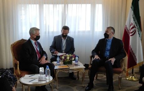 دیدار و گفت و گوی وزیر امور خارجه با کمیسر عالی ملل متحد در امور پناهندگان