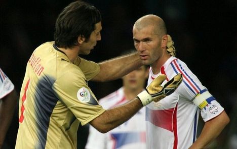 بوفون: عامل اخراج زیدان در فینال جام جهانی ۲۰۰۶ من بودم