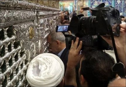 رئیس جمهور وارد قم شد و به زیارت حرم حضرت معصومه (س) رفت